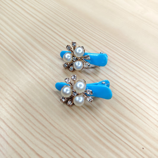 Adorable small hair clips for kids