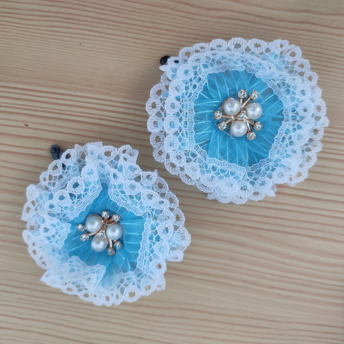 White lace hair clips for little girls for daily wear