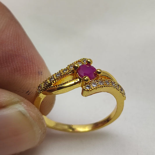 An elegant gold ring Pink