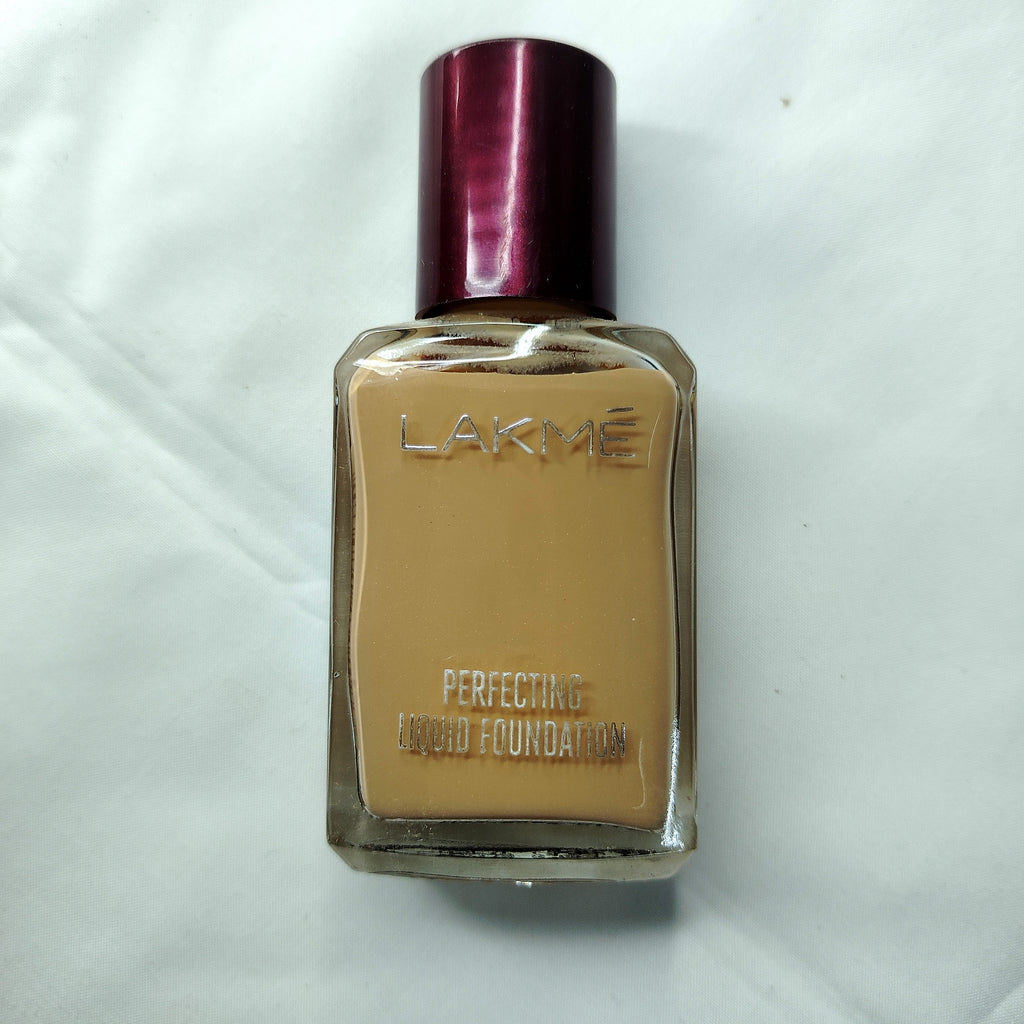 Lakmé Perfecting Liquid Foundation - Natural Finish (27ml)