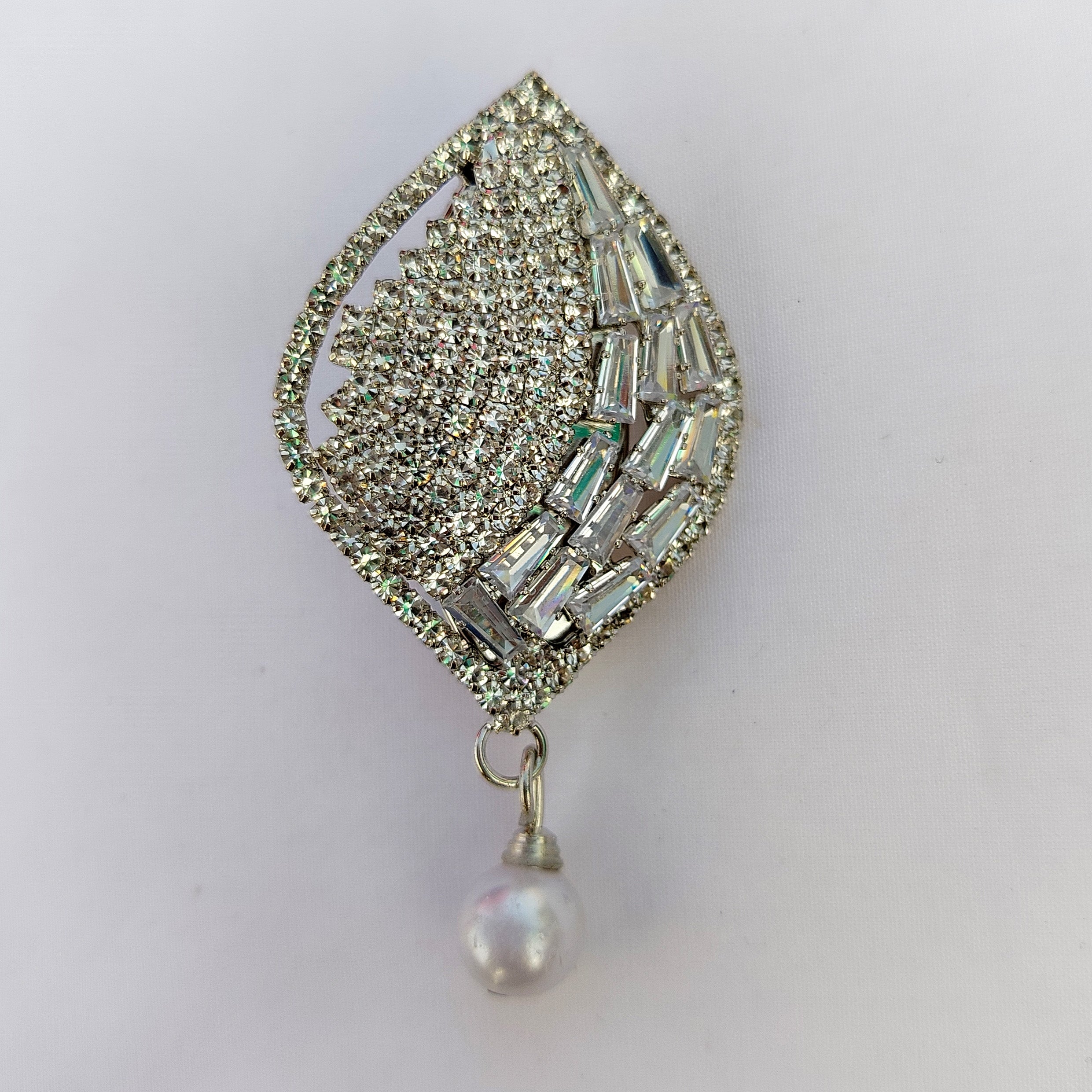 Premium Diamond Saree Pin - Teardrop Design with Pearl Drop