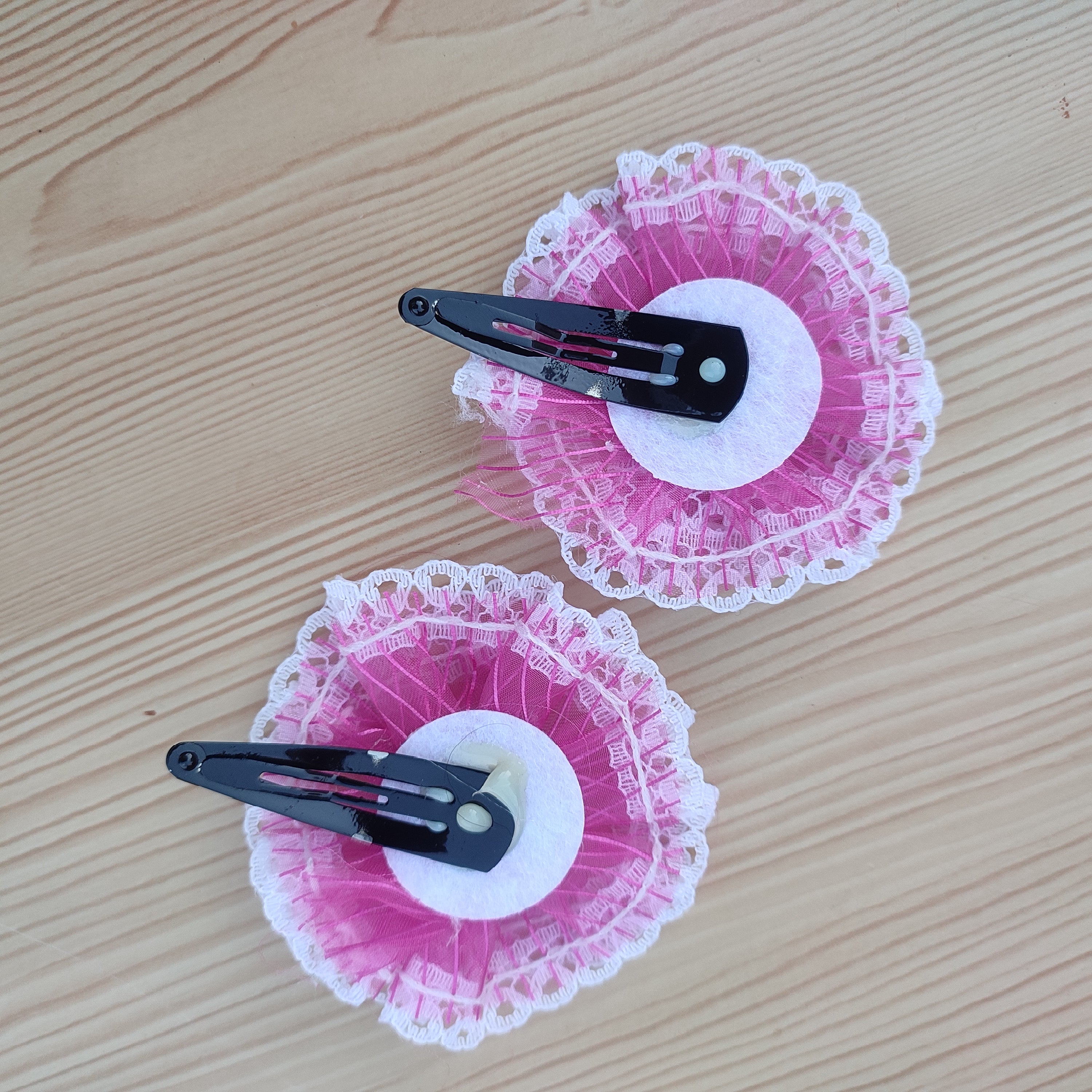 White lace hair clips for little girls for daily wear