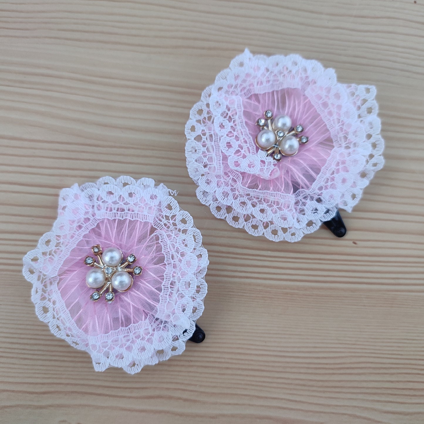 White lace hair clips for little girls for daily wear