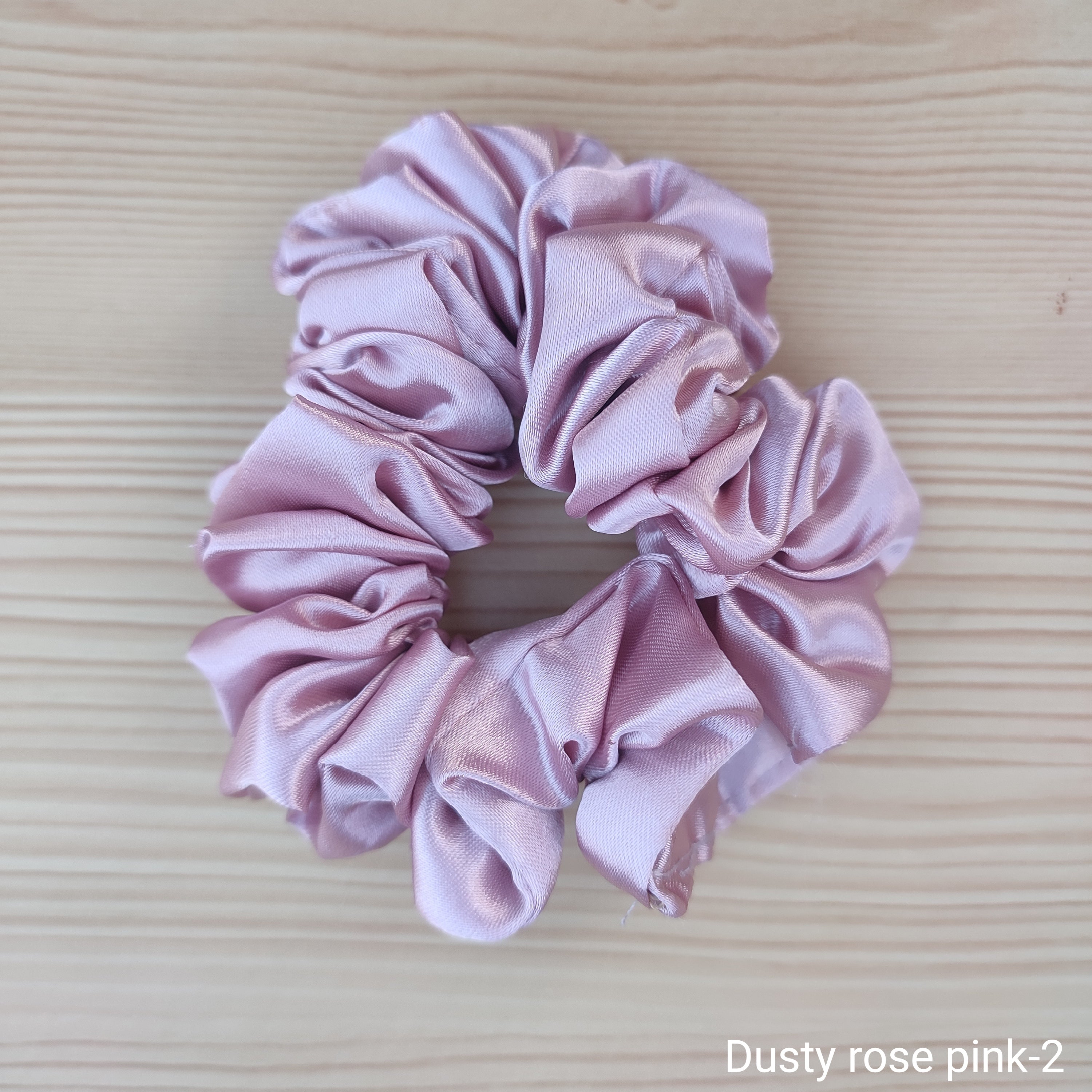 A luxurious soft scrunchie Hair Rubber Band
