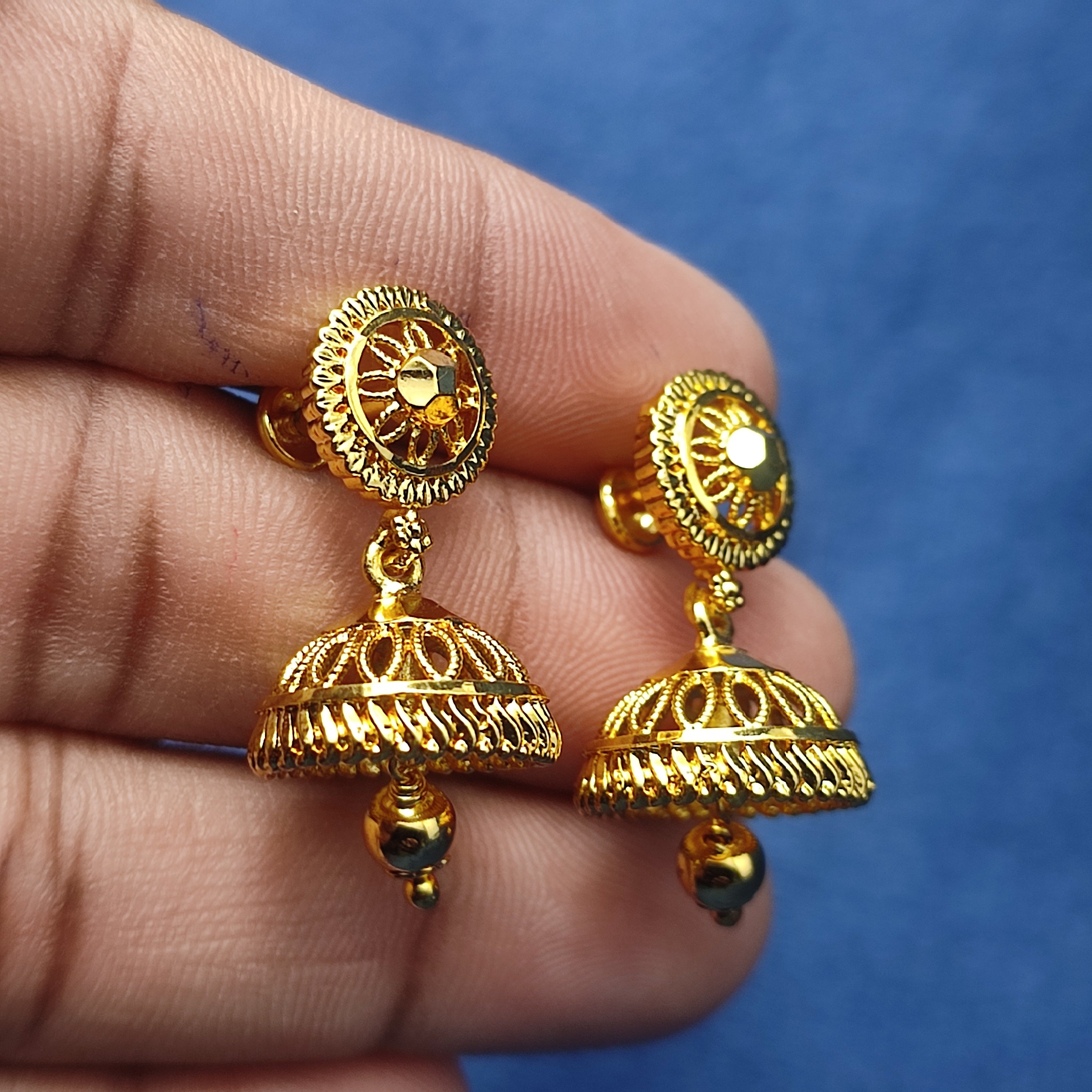 Elegant Gold-Tone Jhumka Earrings – Traditional Filigree Design