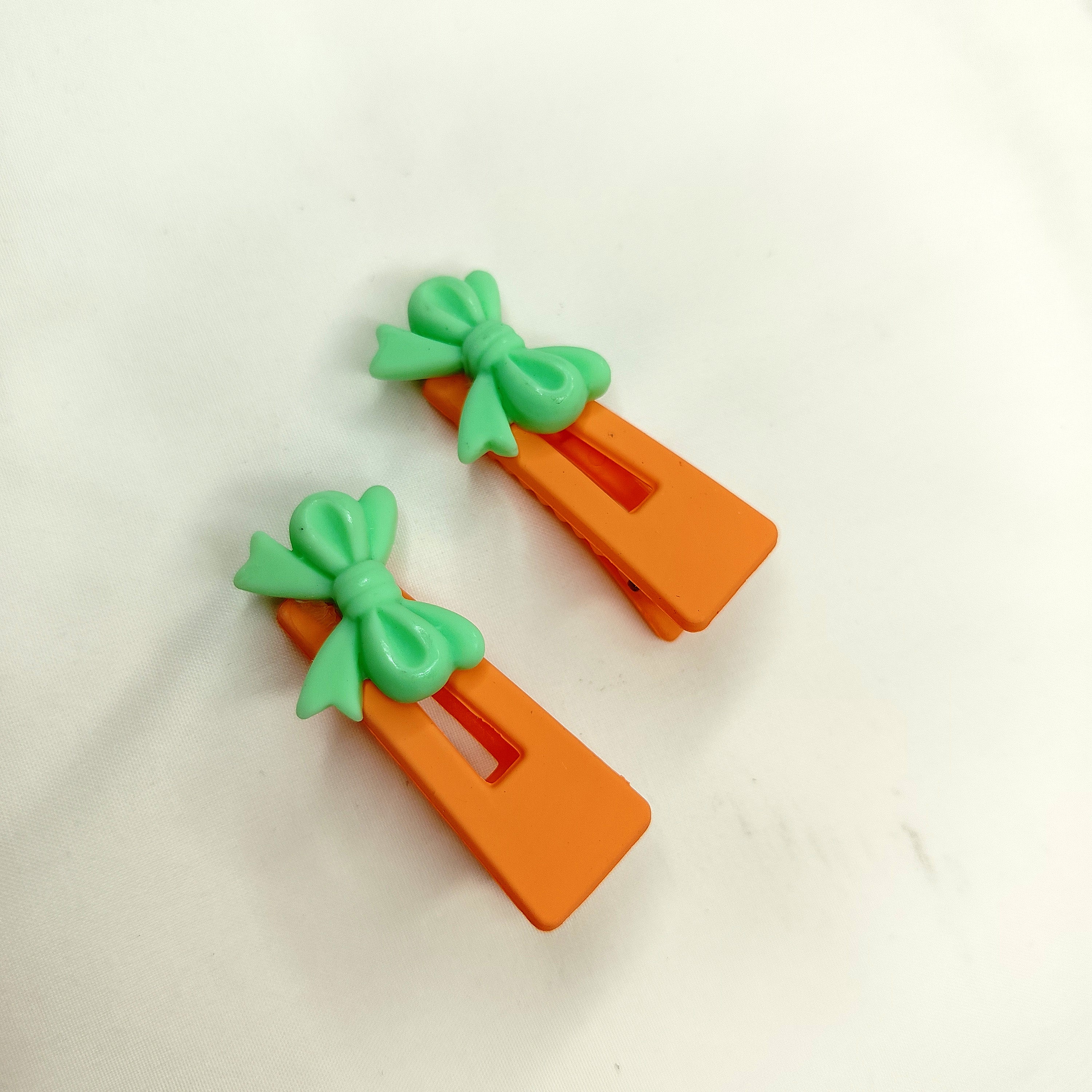 Hair clips designed especially for kids, with a smooth plastic finish, set of 2 clips