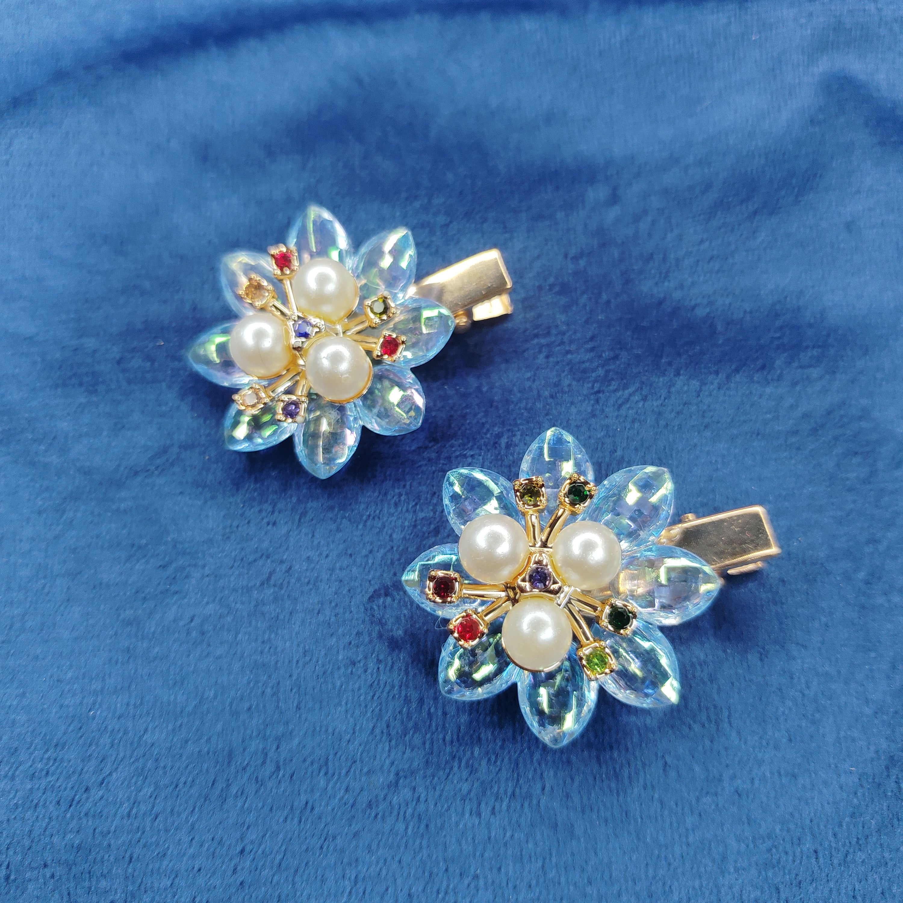 Sparkly flower hair clips for kids