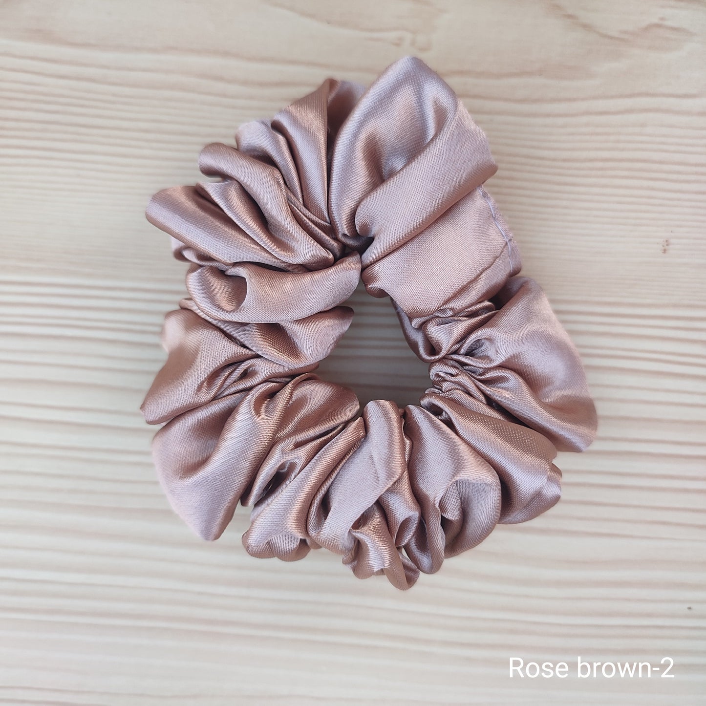 A luxurious soft scrunchie Hair Rubber Band