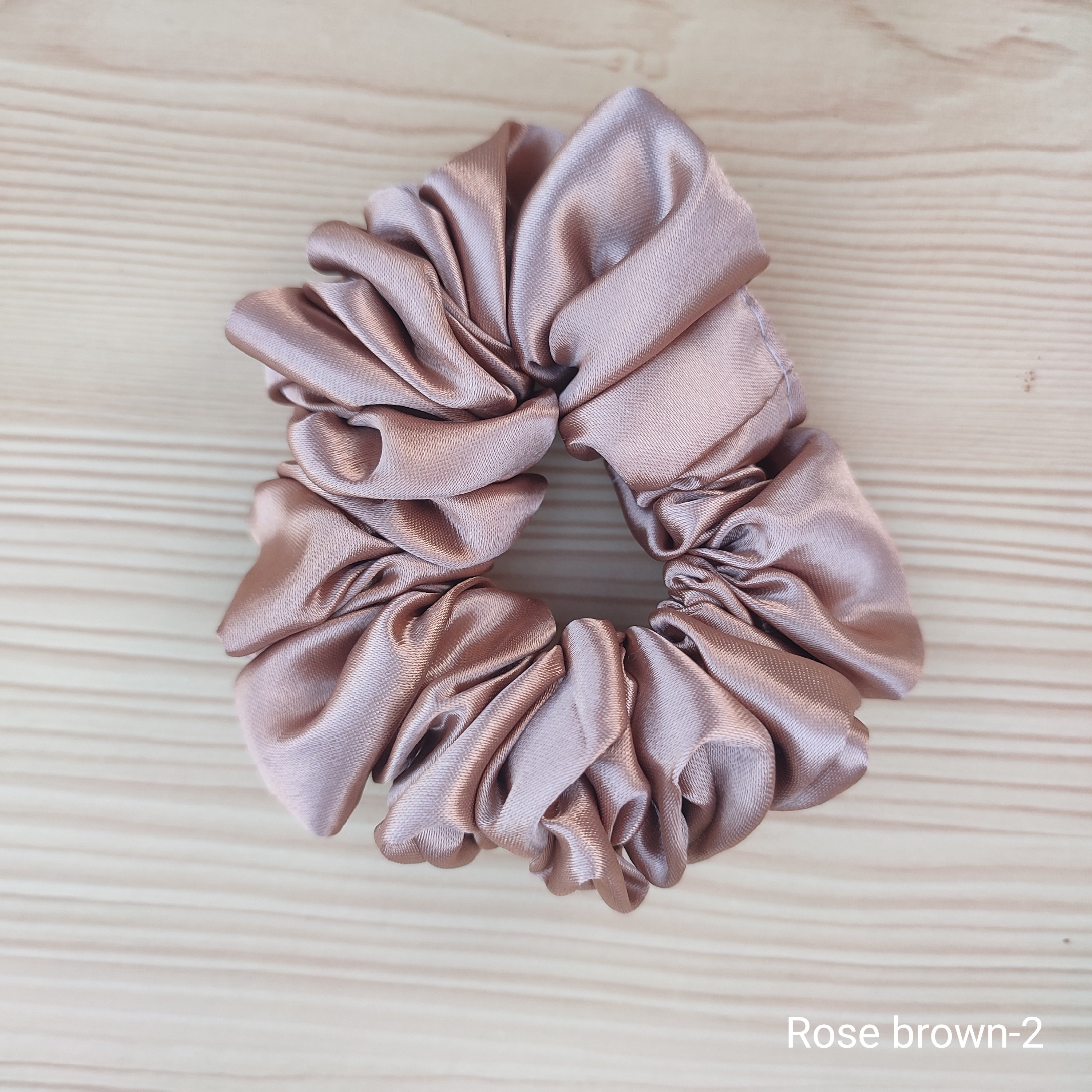 A luxurious soft scrunchie Hair Rubber Band