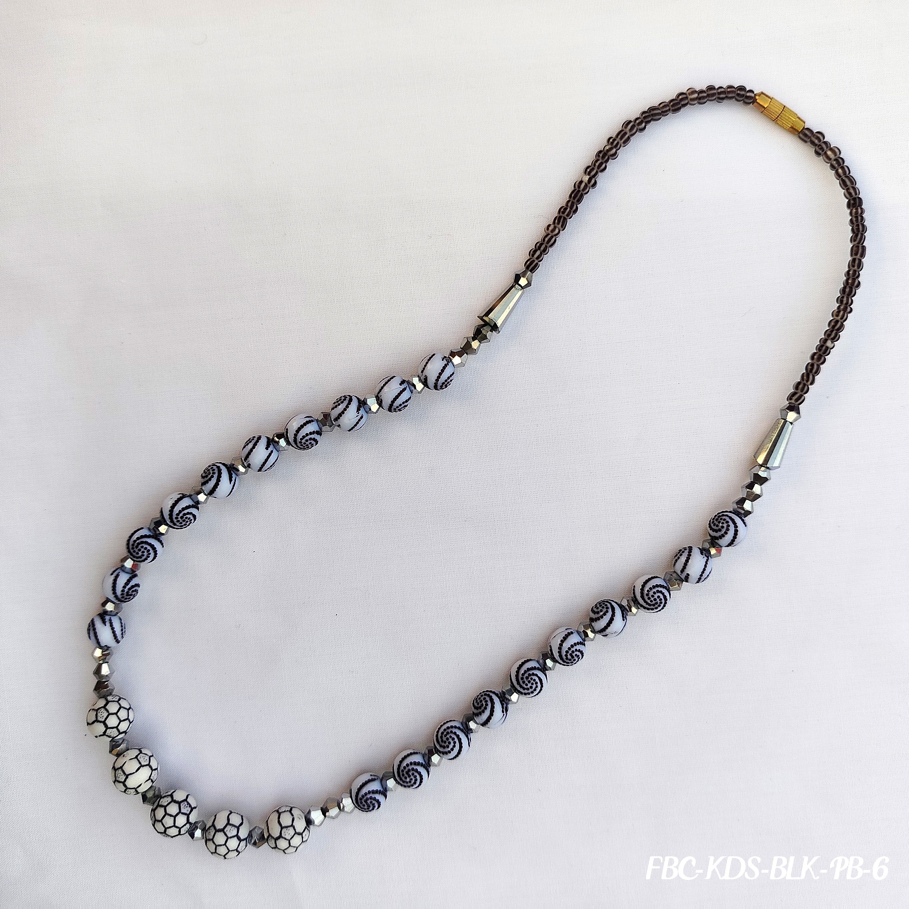 Black & White Spiral Pattern Beaded Chain