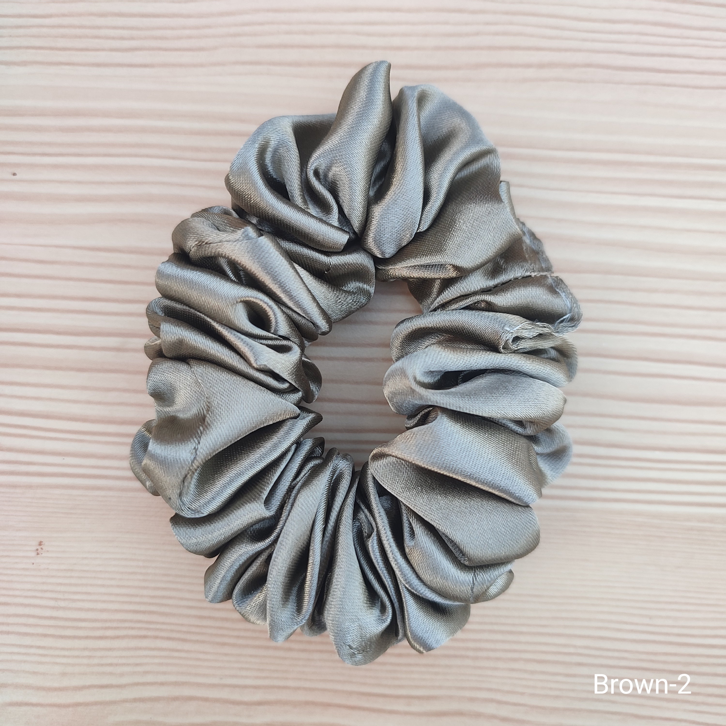 A luxurious soft scrunchie Hair Rubber Band