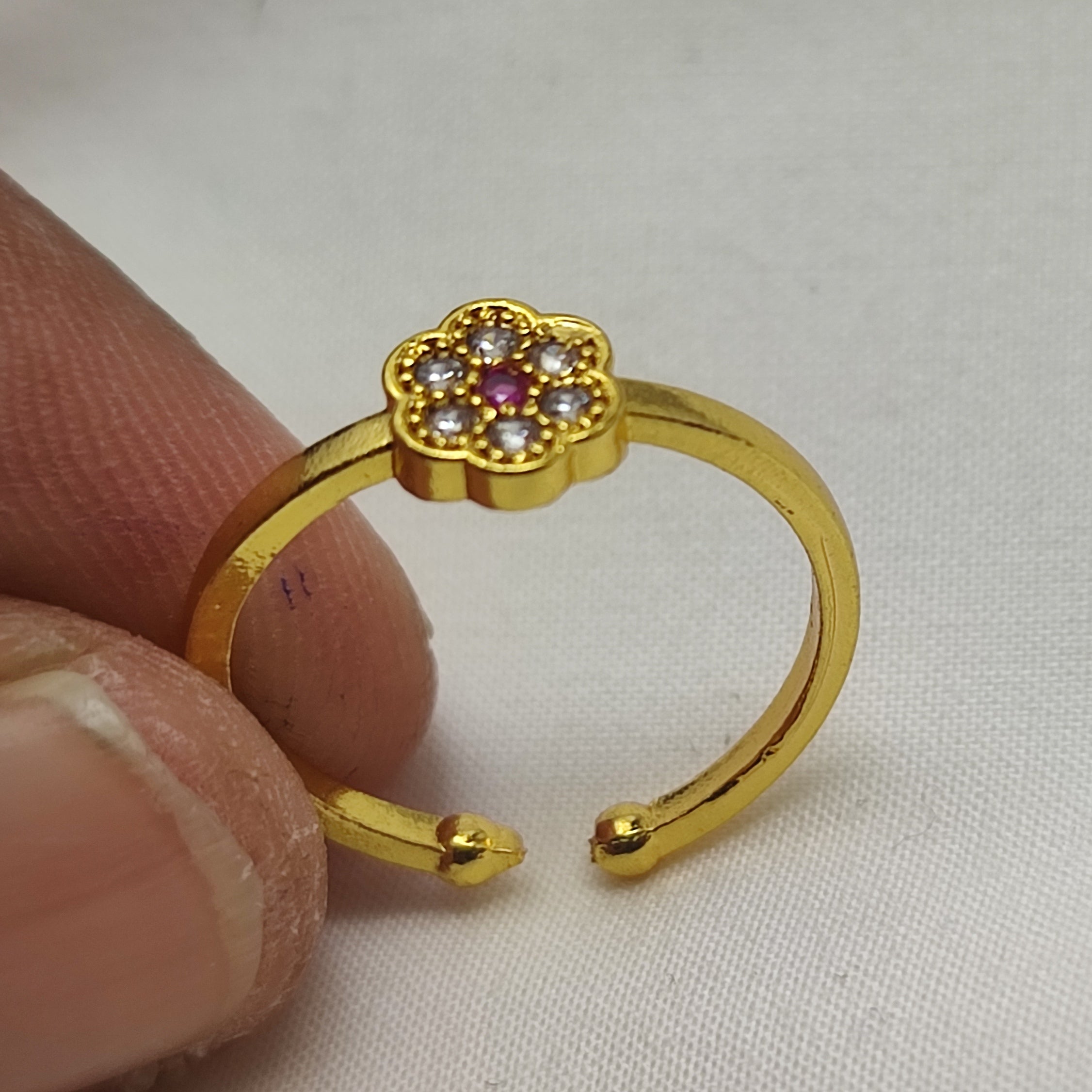 Adjustable Gold-Plated Floral Stone Ring