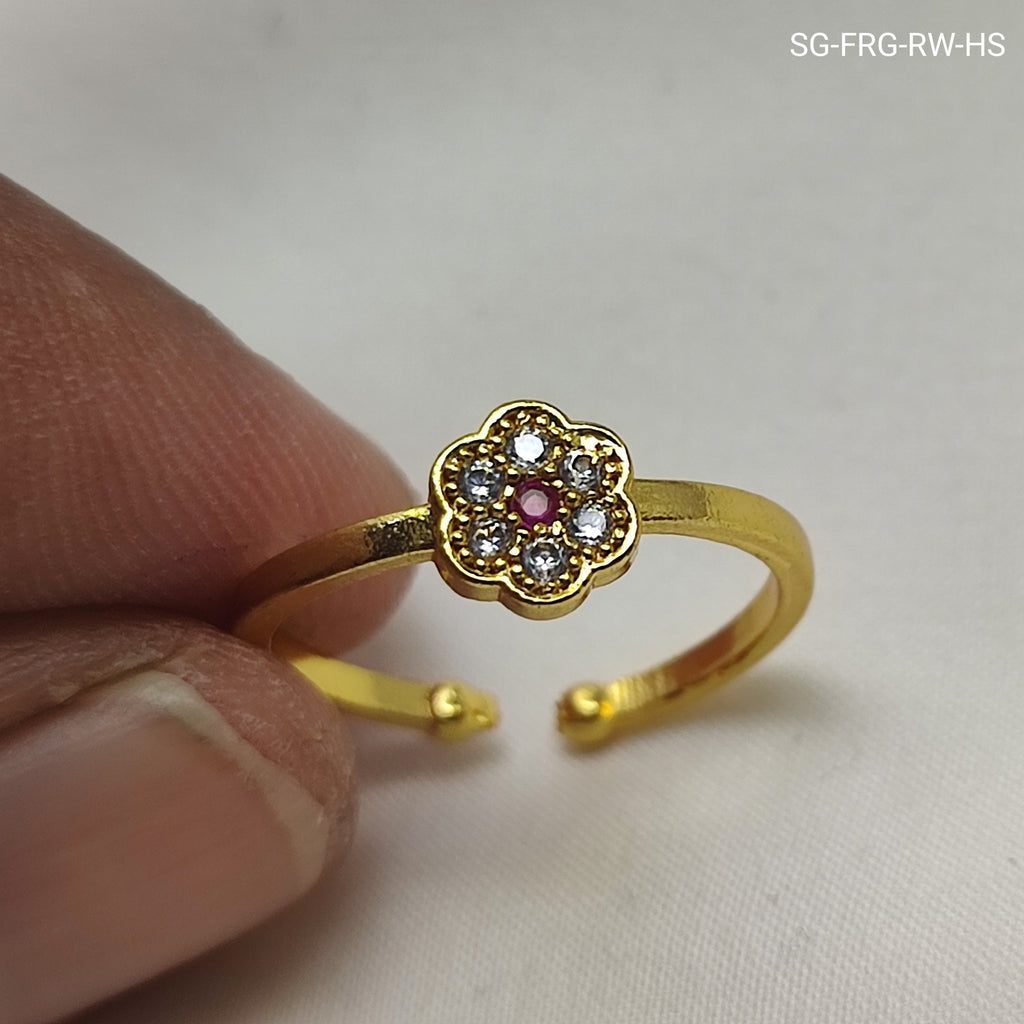 Adjustable Gold-Plated Floral Stone Ring