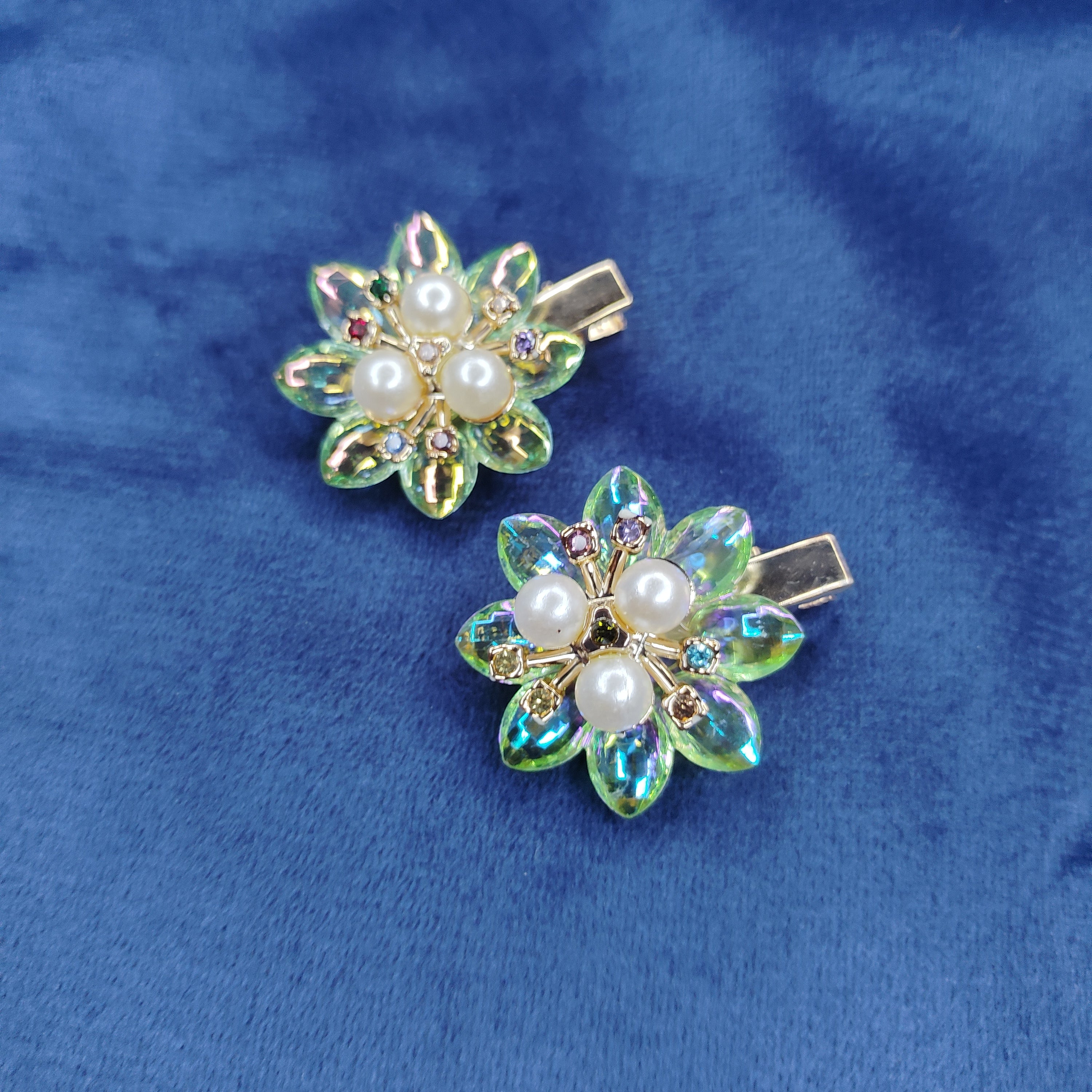 Sparkly flower hair clips for kids